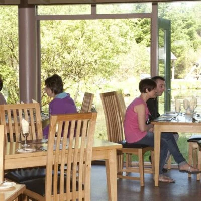 An Creagán (3 bedroom) – Copney - families eating and spending time together