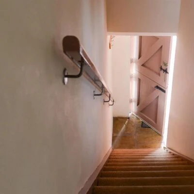 An Creagán (1 bedroom) – Creggandevesky - wooden stair case with hand rail