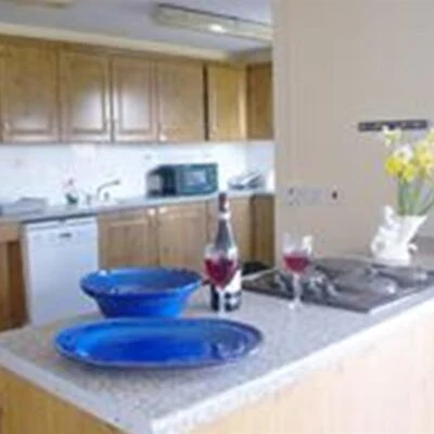 Owenkillew Gortin Accommodation Suite And Activity Centre - kitchen and breakfast bar