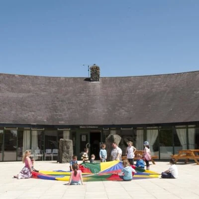 An Creagán (3 bedroom) – Copney - kids playing with parashot